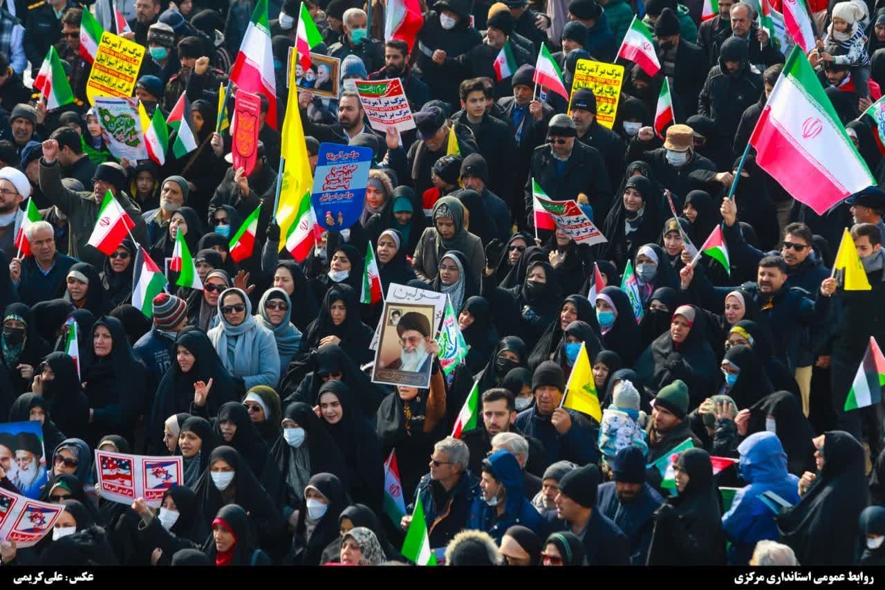 برگزاری راهپیمایی یوم الله ۲۲بهمن در اراک