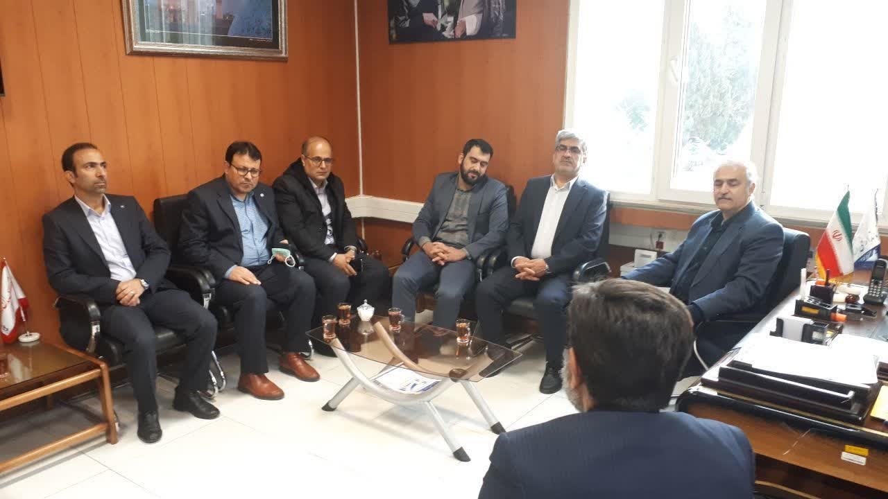دیدار مجری بنیاد علوی در استان مرکزی و مدیر بانک سینا  منطقه مرکزی، لرستان و قم با سرپرست فرمانداری شهرستان اراک