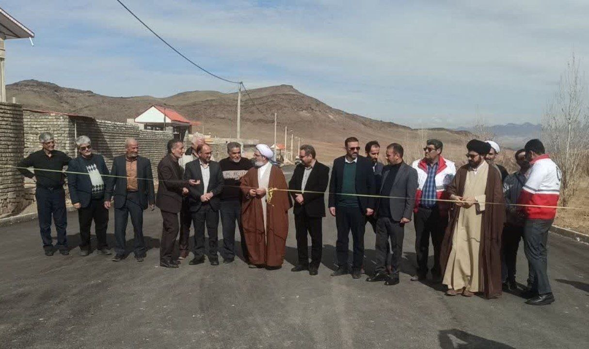پروژه آسفالت خیابان کوهسار روستای خورهه افتتاح شد.