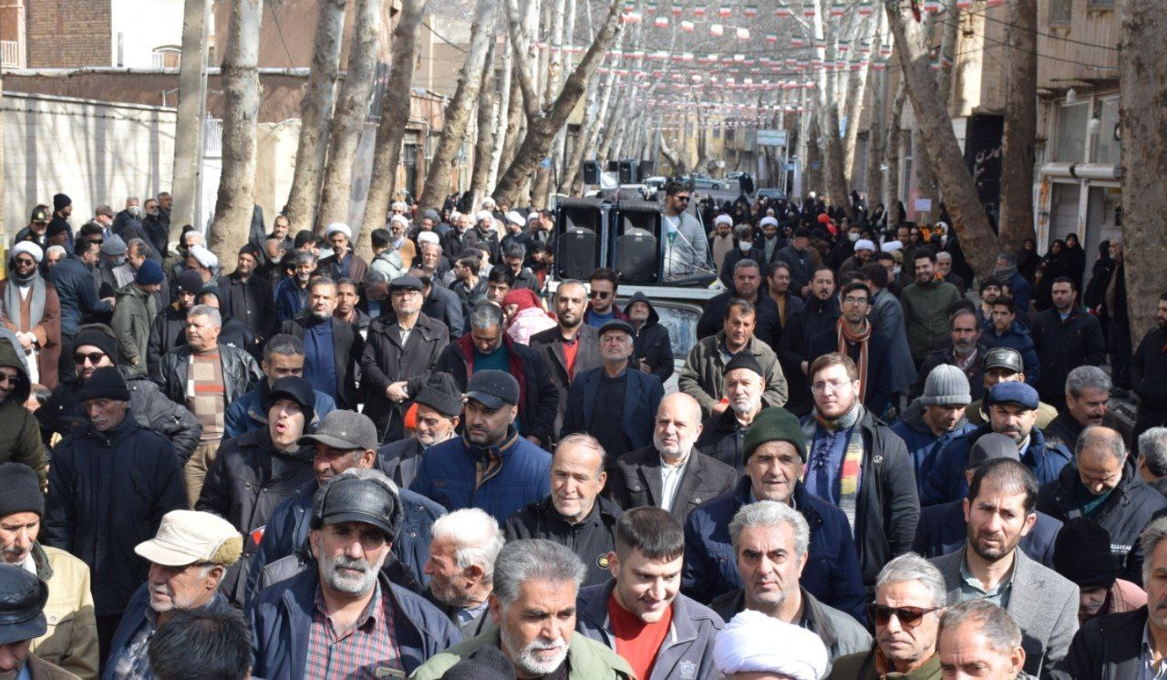 همه آمدند ....