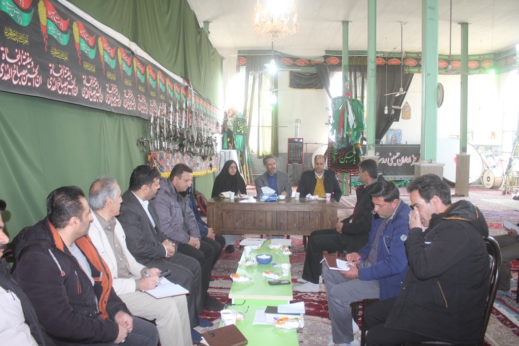 نشست بررسی مسائل و مشکلات روستای چوگان شهرستان خمین برگزار شد