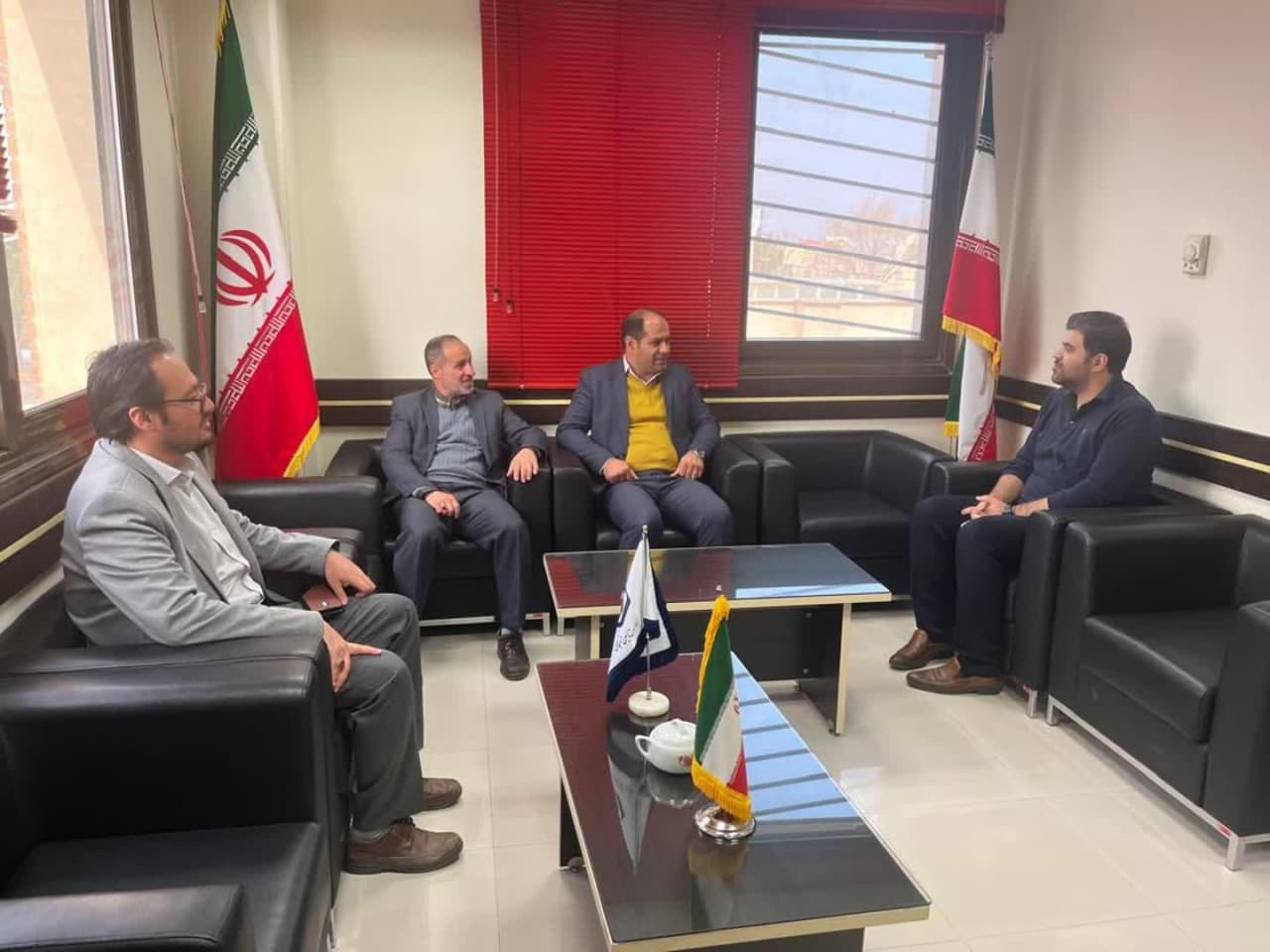 فرماندار از درمانگاه تامین اجتماعی شهرستان خمین بازدید کرد