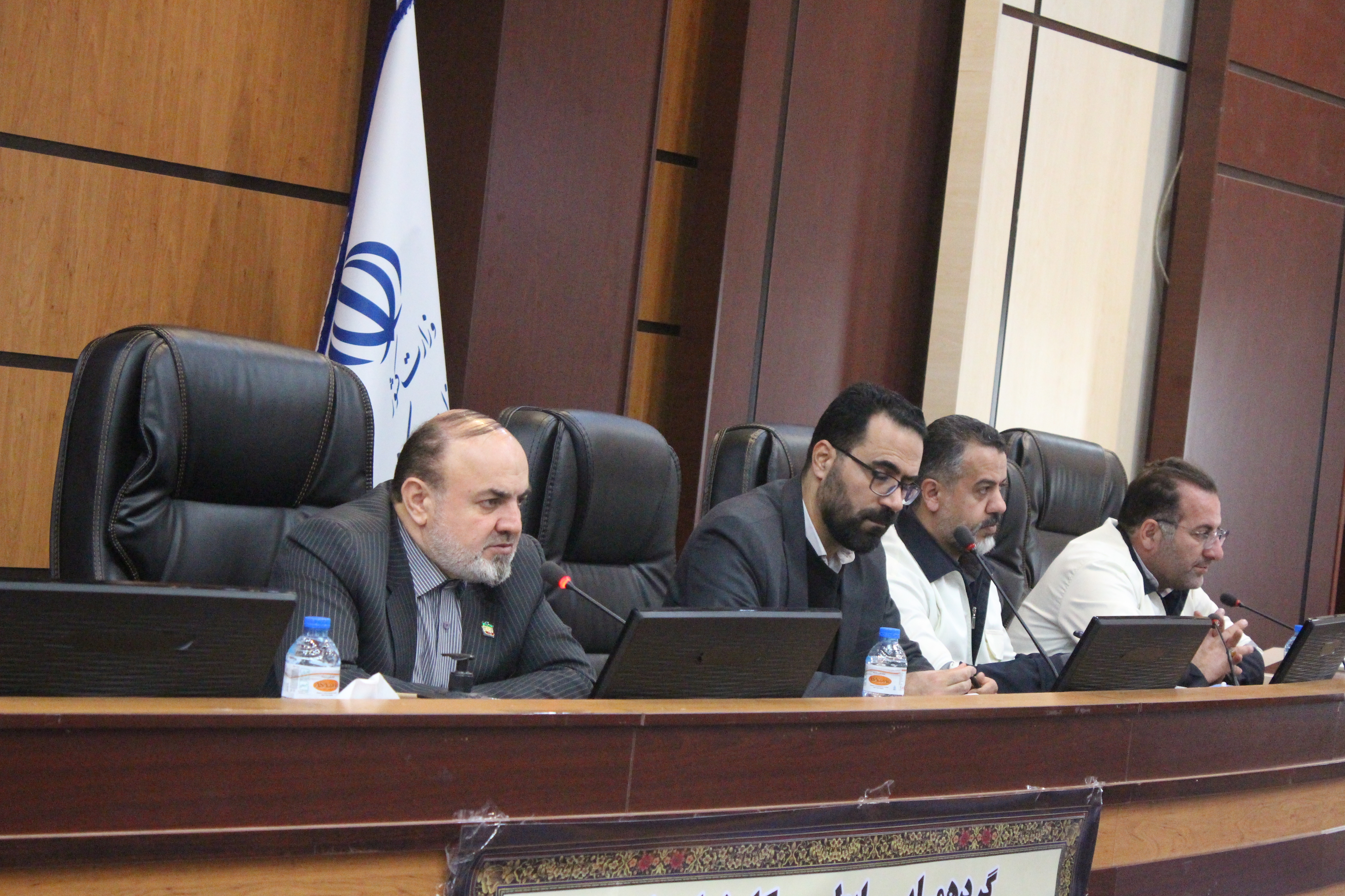 همایش رابطین پدافند غیرعامل دستگاه های اجرایی استان با حضور پزشک‌نیا، مدیرکل پدافند غیرعامل، و سردار قمی، معاون بسیج و امور استان‌های سازمان پدافند غیرعامل کشور، برگزار شد.