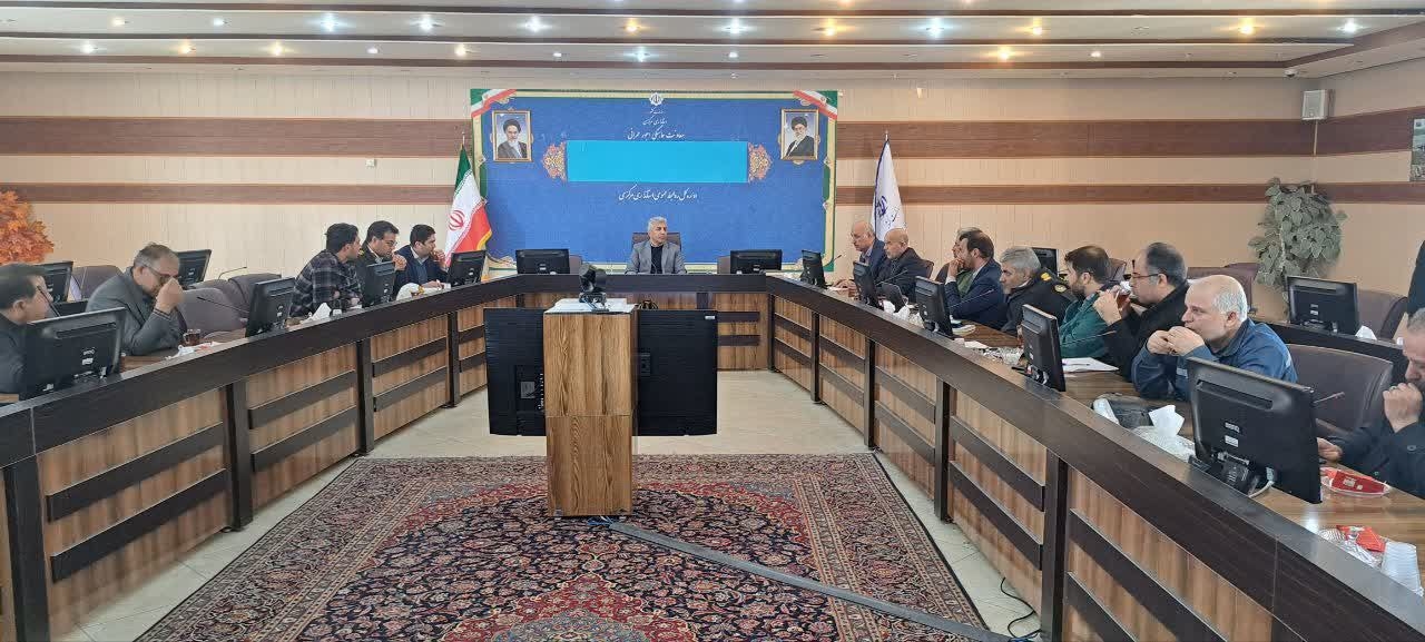 جلسه بررسی مشکلات کنار گذر شمالی اراک( راه دسترسی تیپ یکم سپاه روح اله استان) برگزار شد.