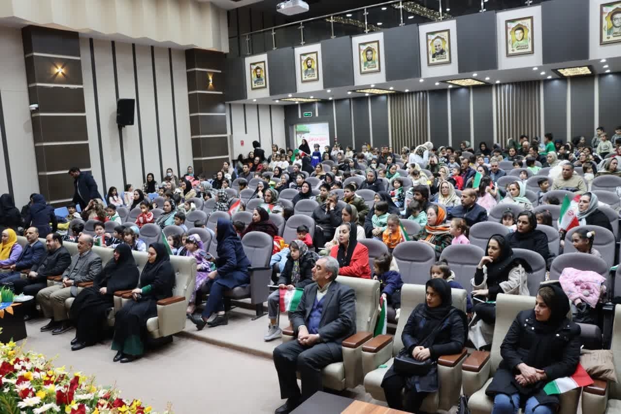 حضور مفتح زاده  مدیر کل  امور زنان وخانواده استان  در رویداد  چند قلوها