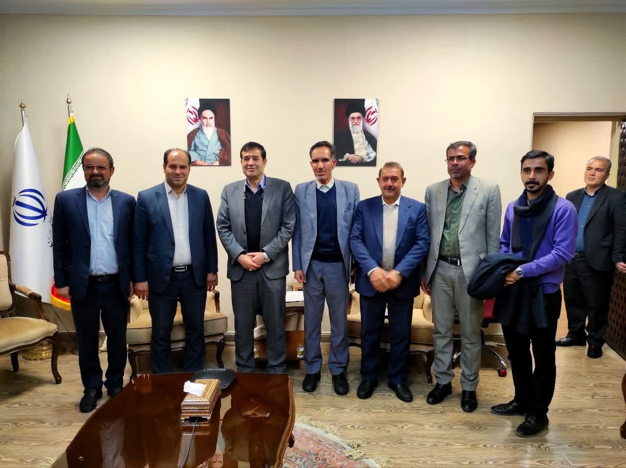 نشست فرماندار و نماینده مردم خمین در مجلس با وزیر ورزش و جوانان برگزار شد