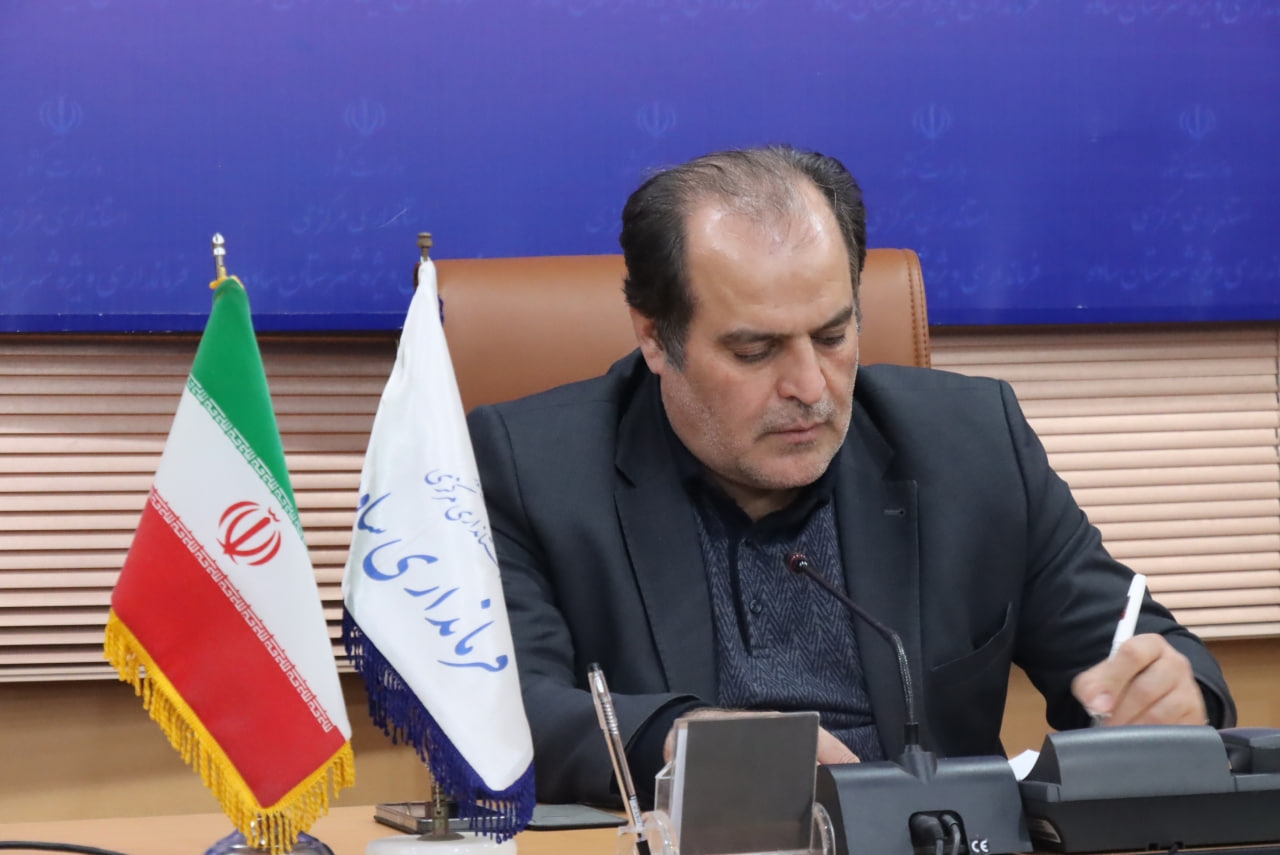 فرماندار و رئیس ستاد بحران شهرستان:
آماده‌باش کامل نیروهای امدادی ساوه در برابر سرمای کم‌سابقه