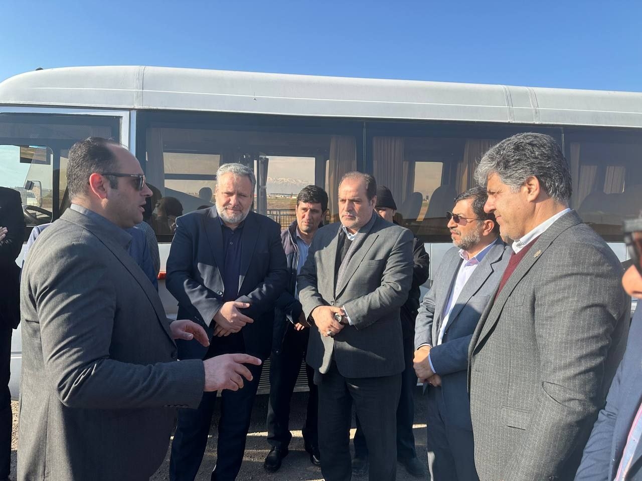 بازدید فرماندار از مسیر روستای احمدآباد