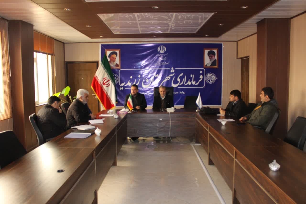 جلسه هم اندیشی معاونین فرمانداری زرندیه با شهردار و شورای شهر خشکرود