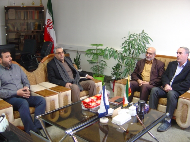 دیدار و ملاقات آقای دکتر نظام آبادی رئیس دانشگاه علمی کاربردی استان، آقای دکتر رحیمی رئیس دانشگاه آزاد وادحد کمیجان و آقای دکتر پارسا رئیس دانشکده فنی و حرفه ای امیرکبیر اراک با آقای برنج زاده سرپرست اداره کل امنیتی و انتظامی در روز یکشنبه مورخ 12/ 12/ 1403 گردید.