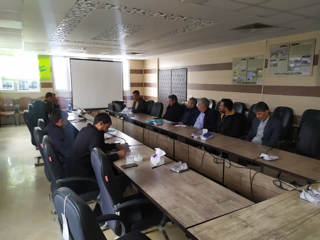 برگزاری کارگاه آموزشی، توجیهی "مدیریت نوین روستایی" و "سامانه هوشمند امداد (سها)" ویژه دهیاران بخش خنجین شهرستان فراهان