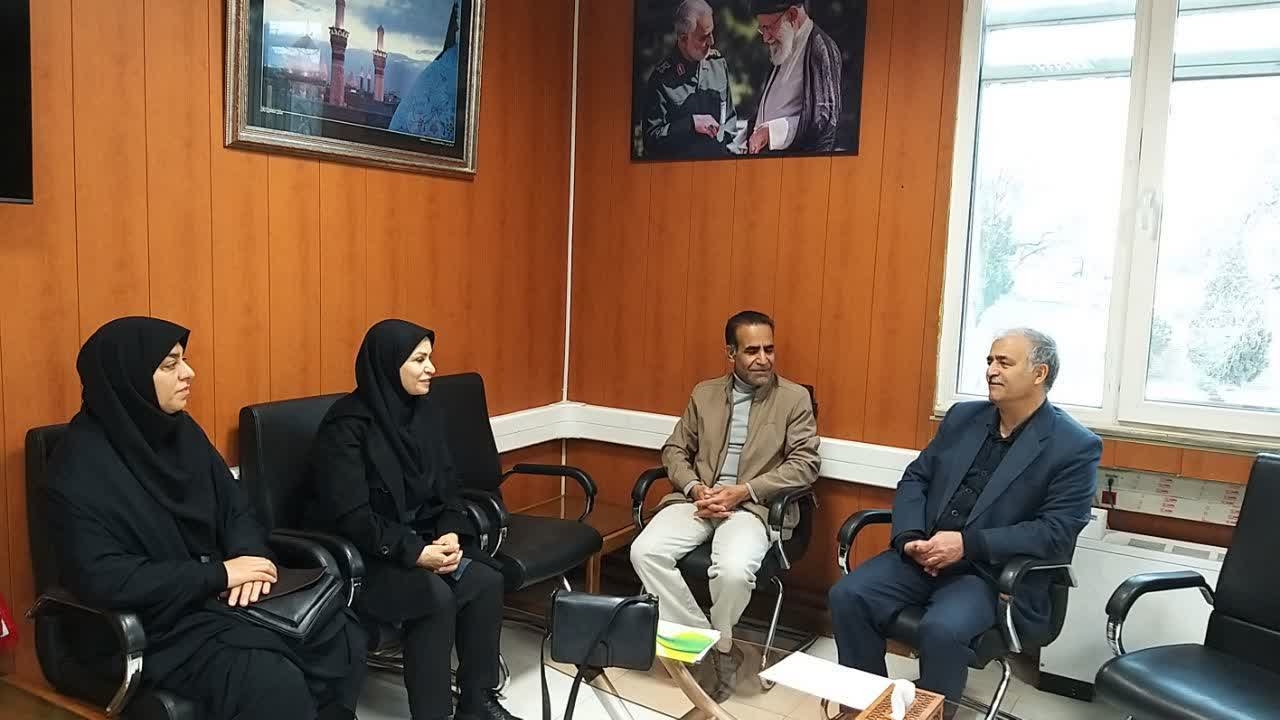 دیدار مدیر جهاد کشاورزی شهرستان اراک با دکتر حمیدی فرماندار شهرستان اراک