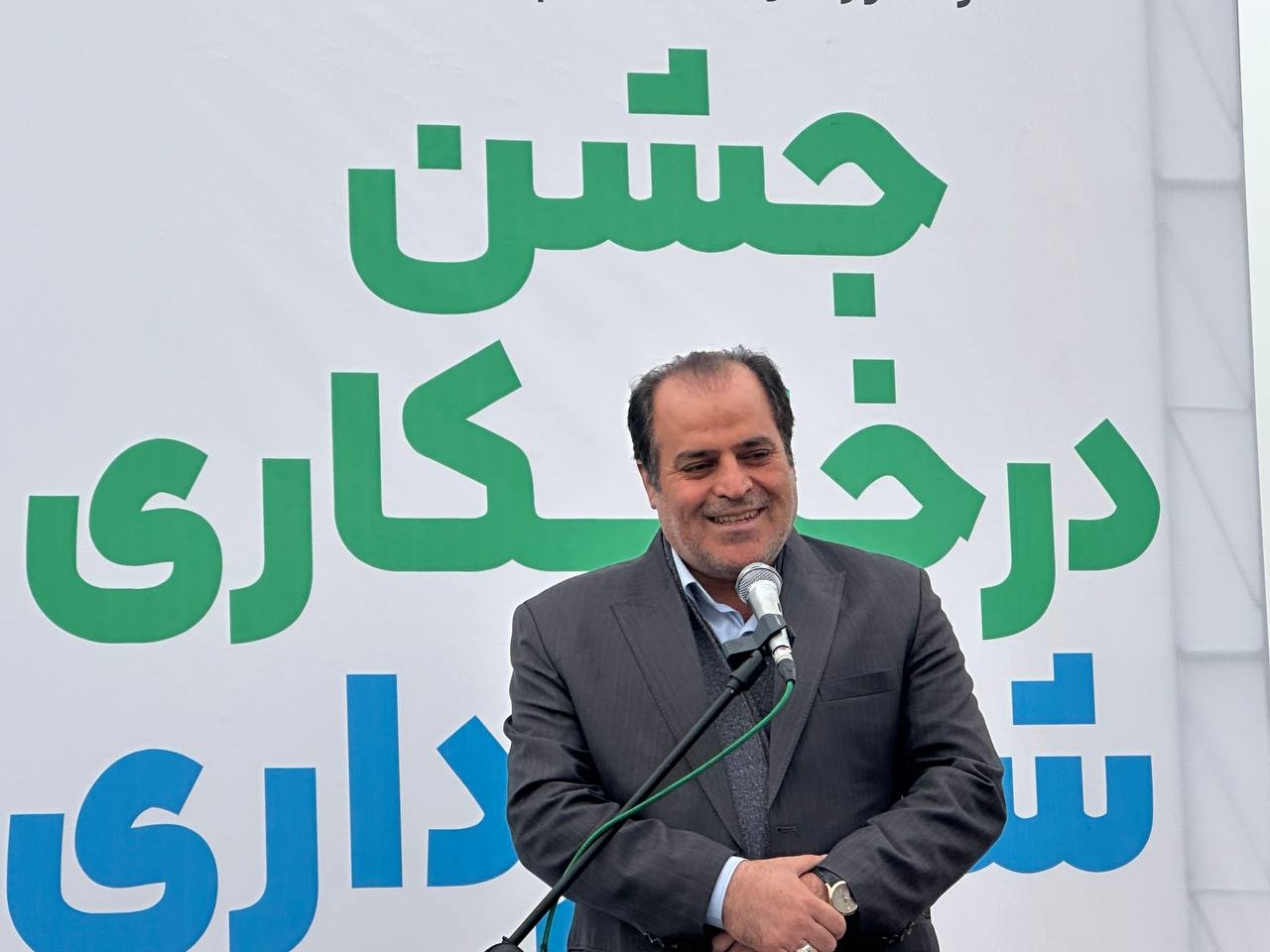 فرماندار ساوه: ضرورت ایجاد ۲۵۰ هکتار فضای سبز در ساوه با استفاده از آبیاری پساب فاضلاب درسه سال آینده