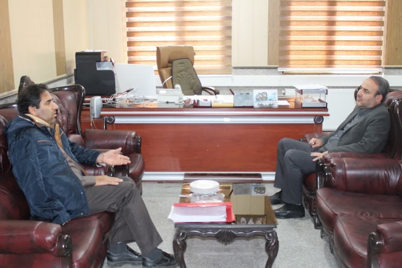 دیدار رییس اداره راهداری و حمل و نقل جاده‌ای شهرستان با فرماندار