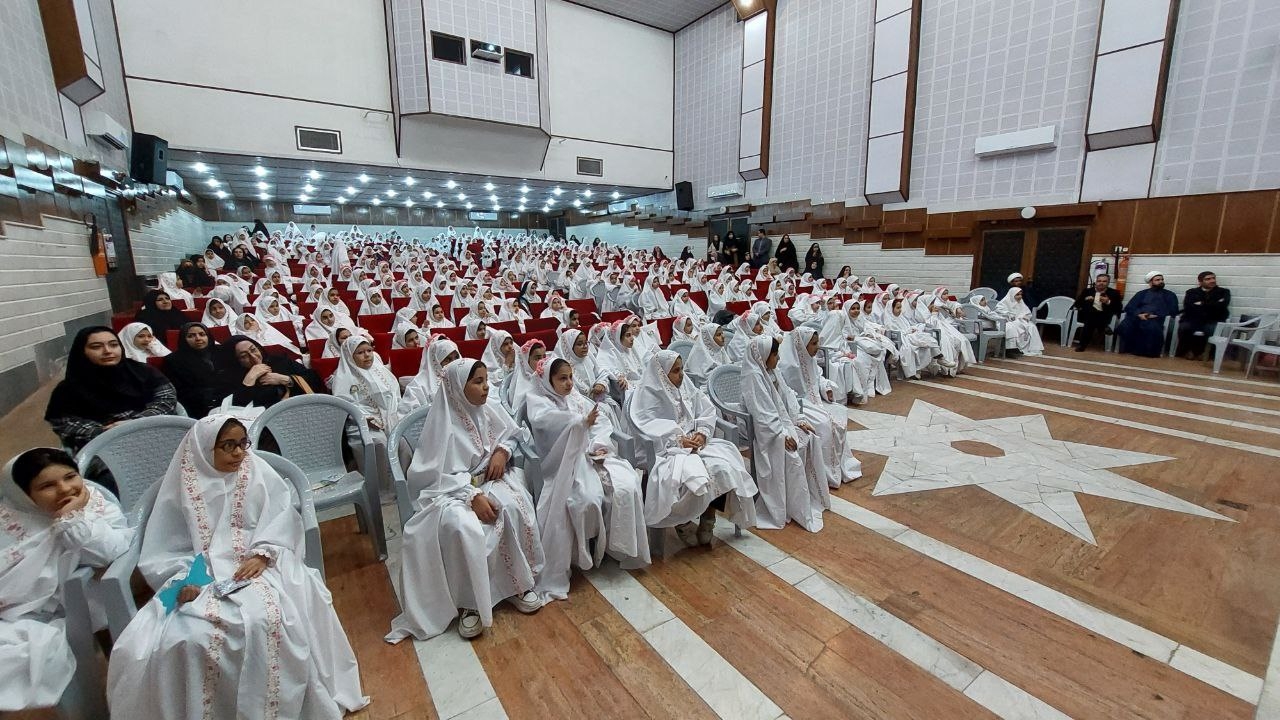 برگزاری جشن روزه‌اولی‌ها برای دانش‌آموزان دختر شهرستان محلات