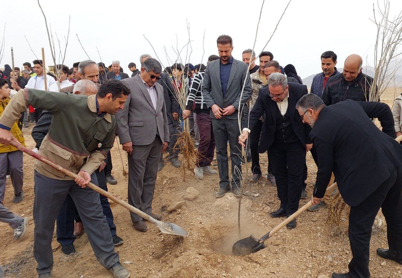 برگزاری پویش سراسری «درخت جان ایران» همزمان با اولین روز از هفته منابع طبیعی در شهرستان محلات