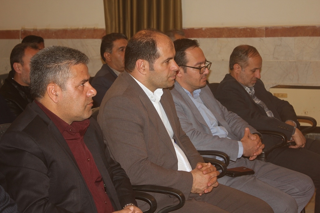 همایش دهیاران و شوراهای اسلامی بخش کمره شهرستان خمین برگزار شد