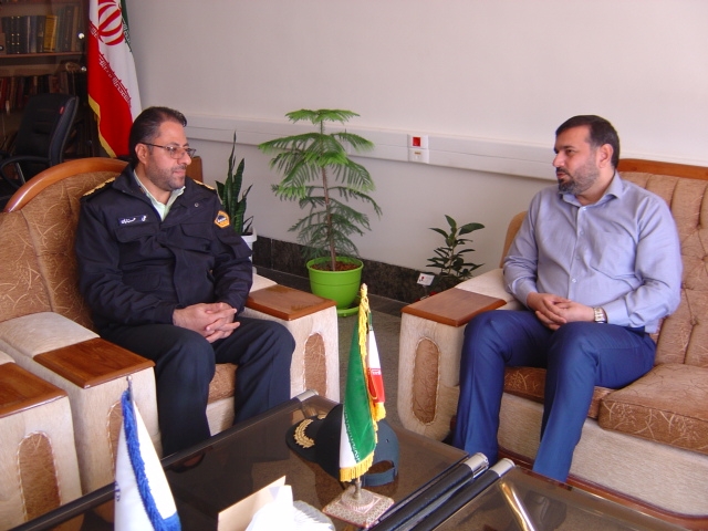 دیدار و ملاقات جناب سرهنگ عزیزیان فرمانده انتظامی شهرستان اراک با جناب آقای برنج زاده سرپرست اداره کل امنیتی و انتظامی ساعت 30/ 10 روز شنبه مورخ 25/ 12/ 1403 برگزار گردید.