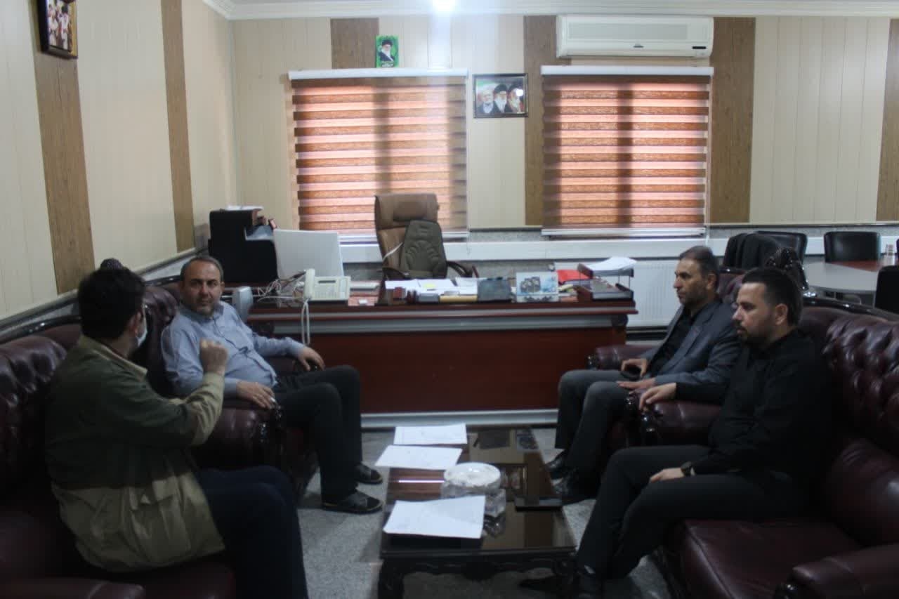 دیدار فرماندار  با رئیس شهرک‌های صنعتی شهرستان و سرپرست منابع طبیعی و آبخیزداری