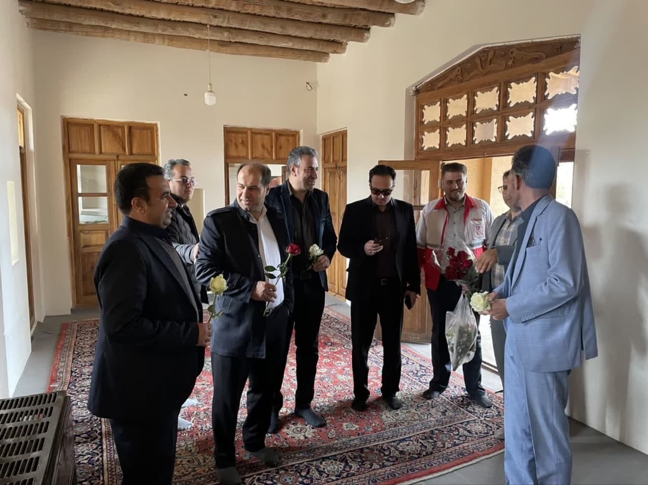 فرماندار ، نماینده مردم خمین در مجلس و تعدادی از مسئولان شهرستان از بیت تاریخی حضرت امام (ره) در خمین بازدید کردند