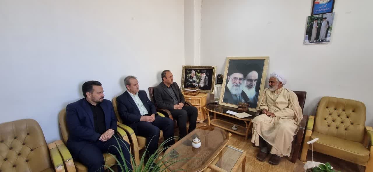 دیدار نوروزی سرپرست فرمانداری شهرستان زرندیه با امام جمعه معزز شهرستان