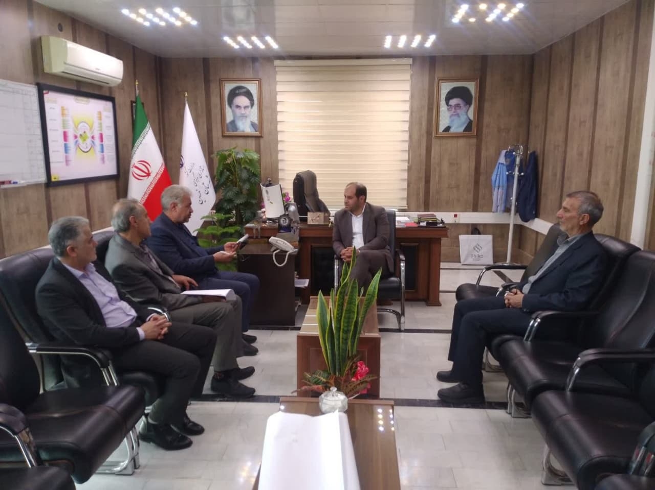 دیدار نوروزی مدیر کل جهاد کشاورزی استان با فرماندار شهرستان خمین برگزار شد