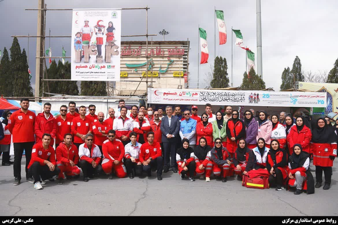 استقبال استاندار مرکزی و مسئولان از مسافرین نوروزی در اراک