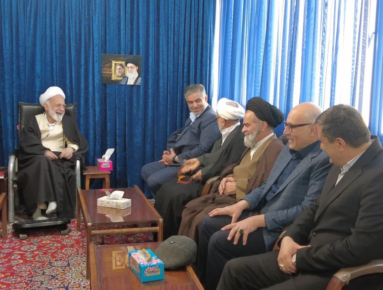 دیدار نوروزی استاندار مرکزی با نماینده ولی فقیه در استان