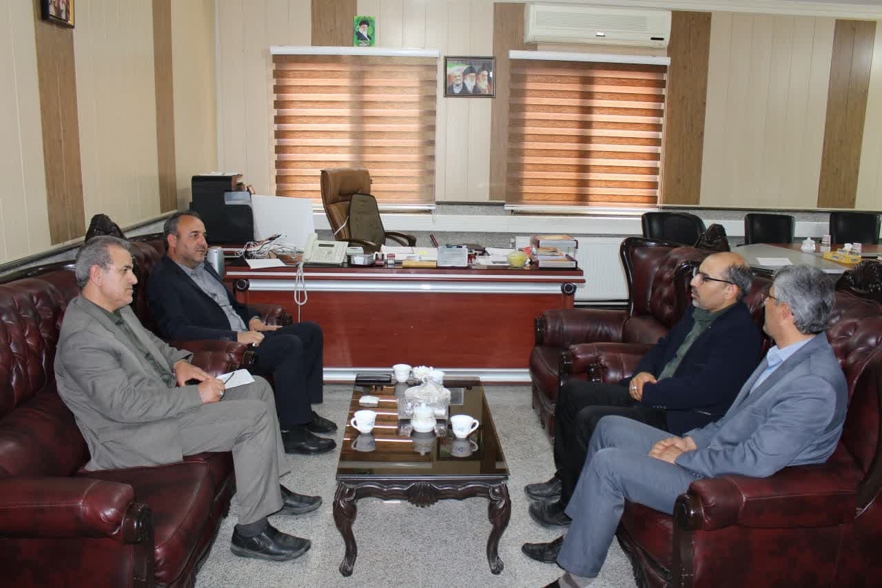 دیدار رئیس امور مالیاتی با فرماندار