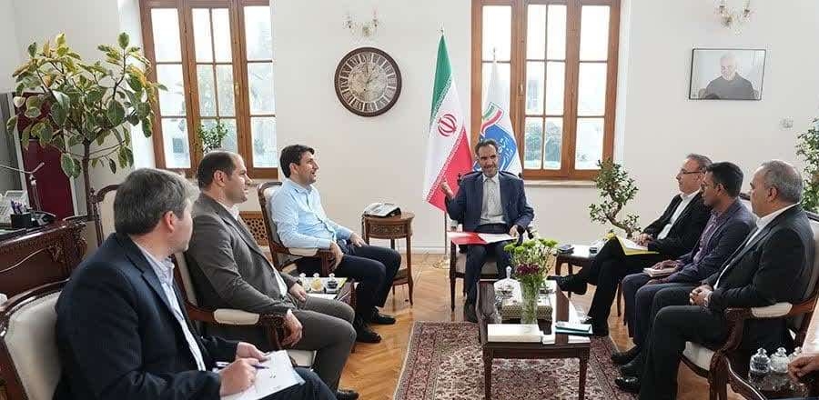 نشست فرماندار و نماینده مردم خمین در مجلس با وزیر ارتباطات و فناوری اطلاعات برگزار شد