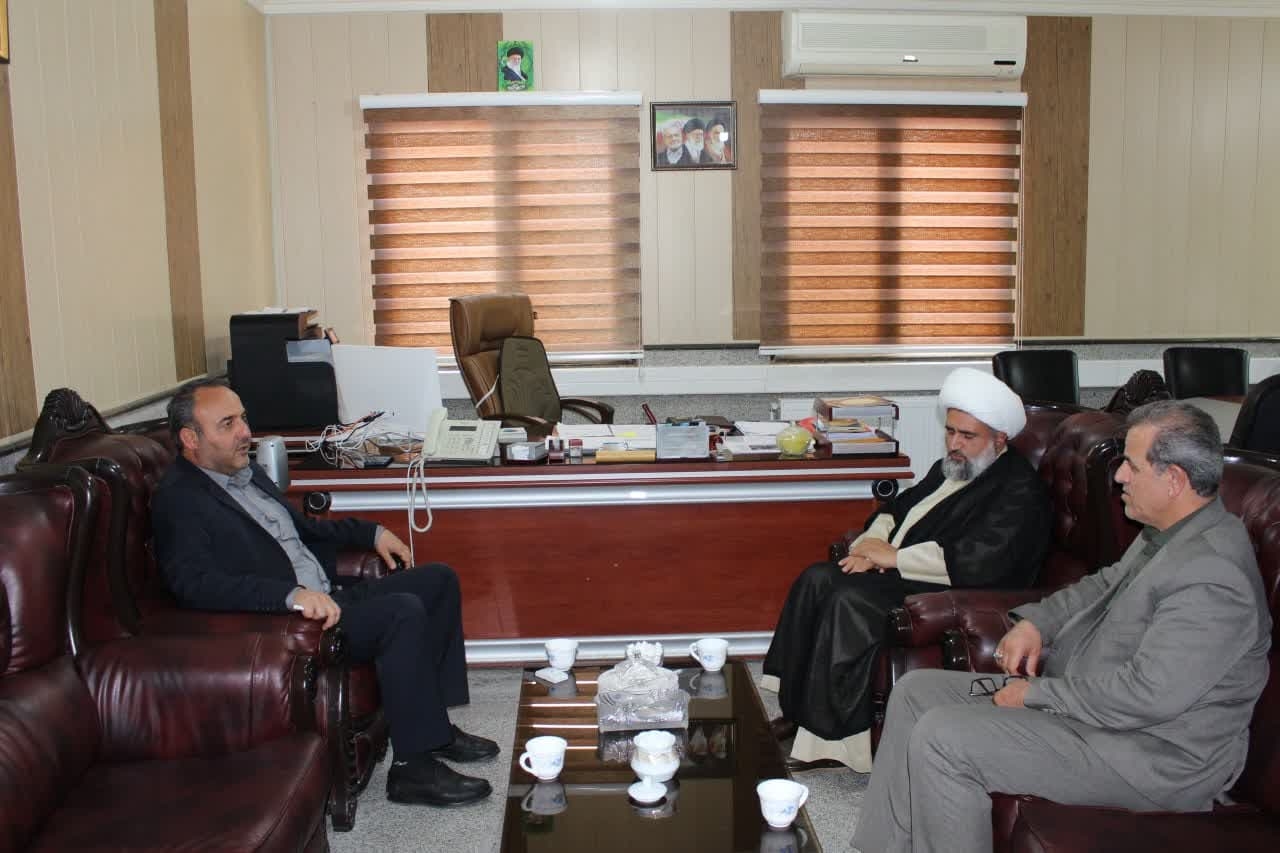 دیدار نوروزی امام جمعه زاویه با فرماندار