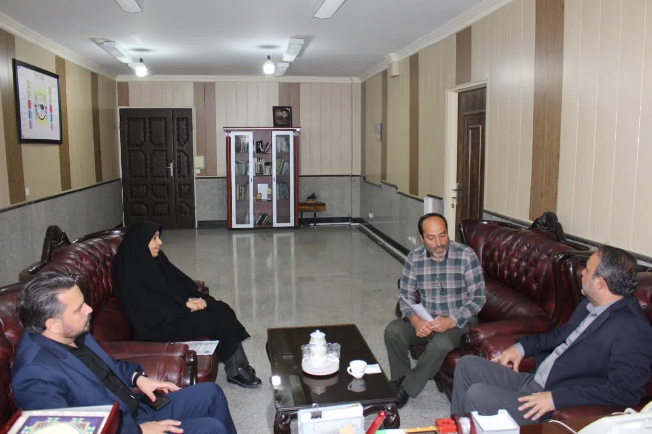 ملاقات مردمی فرماندار  با تعدادی از مردم شریف شهرستان