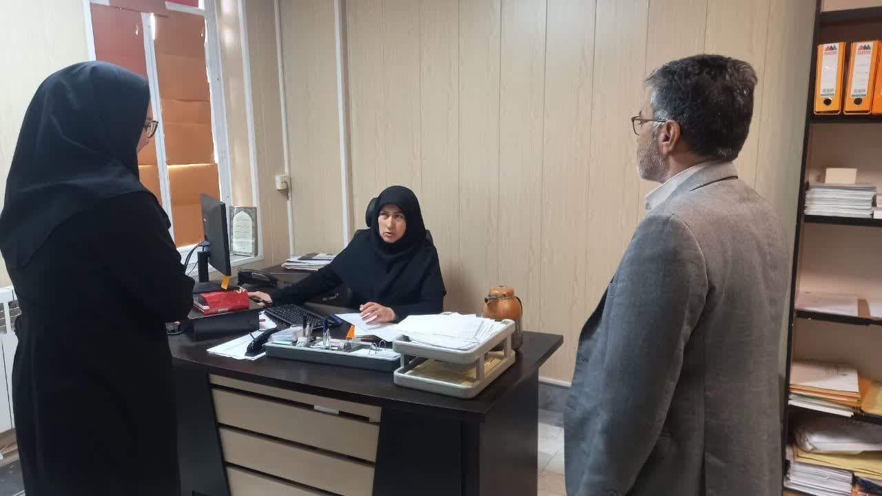 بازدید نصیری معاون سیاسی واجتماعی فرمانداری اراک از اداره تعاون کار ورفاه اجتماعی شهرستان