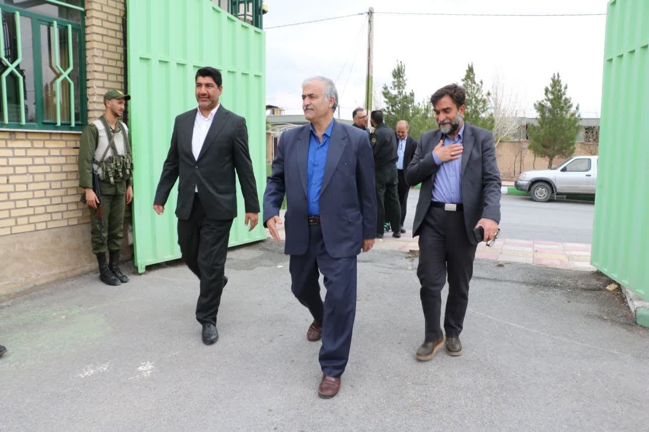 بازدید دکتر حمیدی فرماندار شهرستان اراک از کلانتری 20شهر جدید امیر کبیر