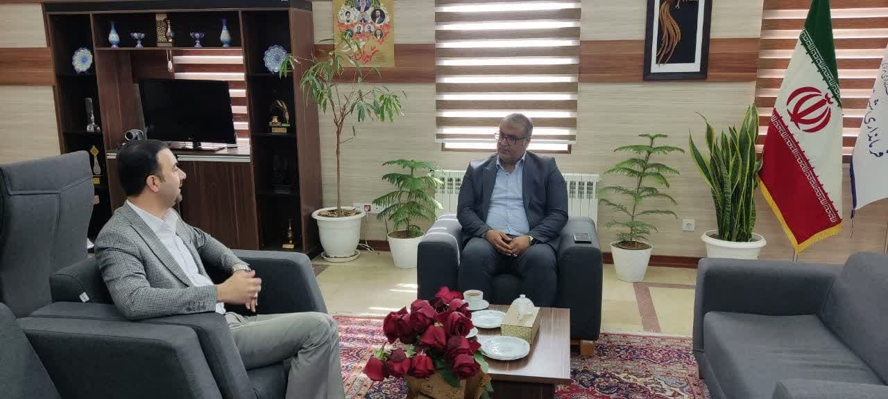 دیدار مهندس پیرو مدیرعامل شرکت تچرا "پیمانکار پروژه تقاطع غیرهمسطح راهجرد" با مهندس ملکاء آشتیانی سرپرست فرمانداری و بحث و تبادل نظر پیرامون آخرین وضعیت پروژه مذکور