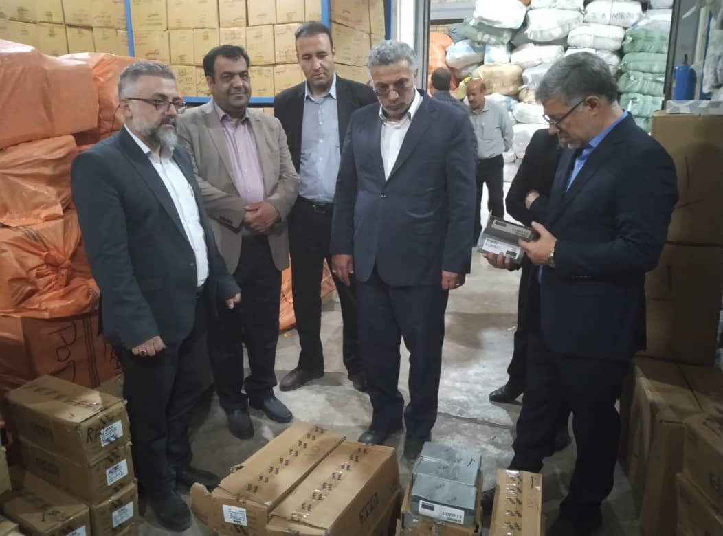 بازدید از انبارهای نگهداری کالاهای مکشوفه اداره کل جمع آوری و فروش اموال تملیکی استان