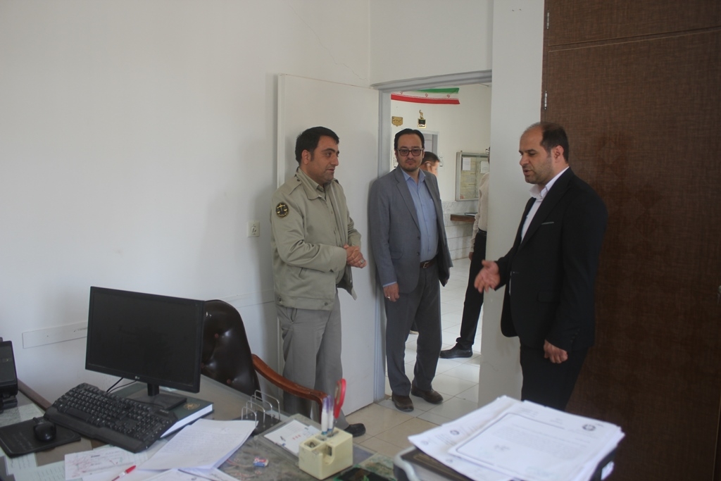 بازدید سرزده فرماندار از اداره محیط زیست شهرستان خمین