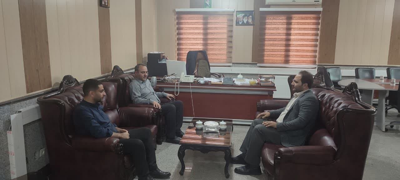 دیدار فرمانده حوزه امام خامنه‌ای (مد ظله العالی) و رییس اتاق اصناف با فرماندار