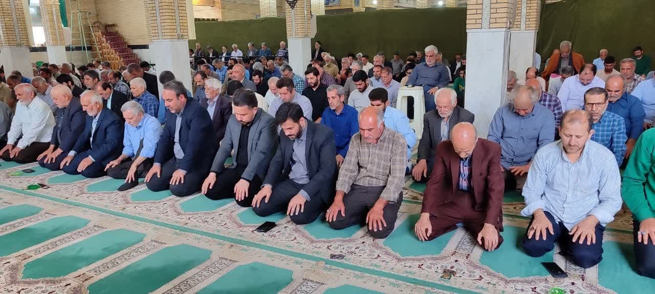 حضور فرماندار در نماز جمعه