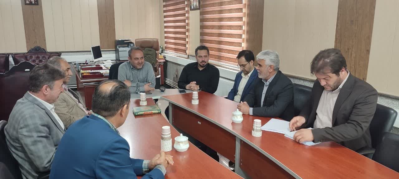 دیدار مدیر امور اراضی استان مرکزی  با فرماندار