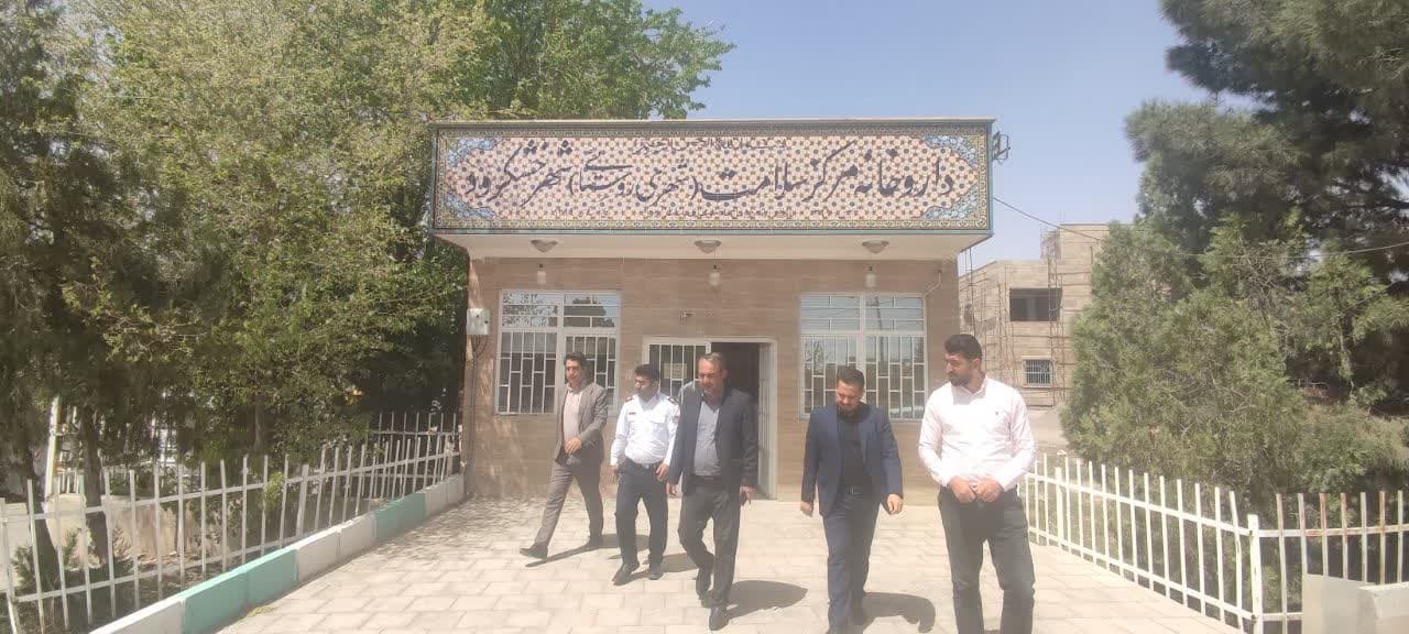 بازدید جناب آقای مروتی از داروخانه و مرکز جامع سلامت شهر خشکرود