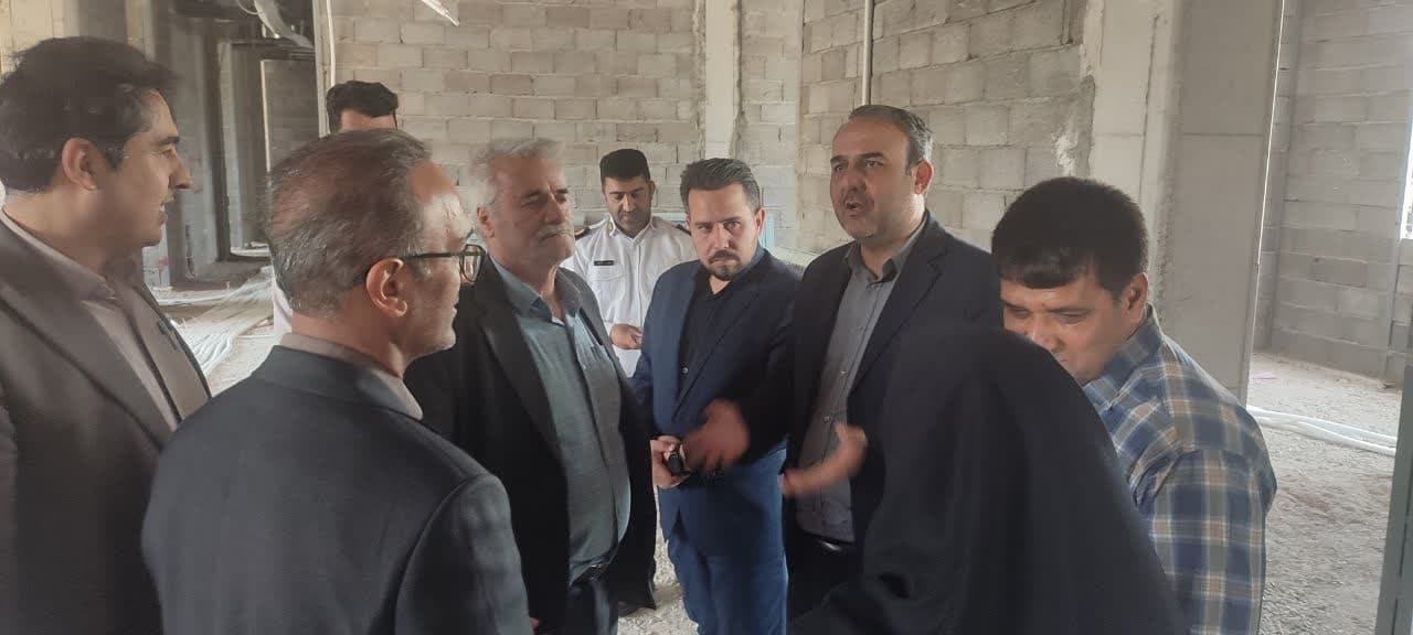 بازدید فرماندار از پروژه در حال ساخت مرکز جامع سلامت شهر خشکرود