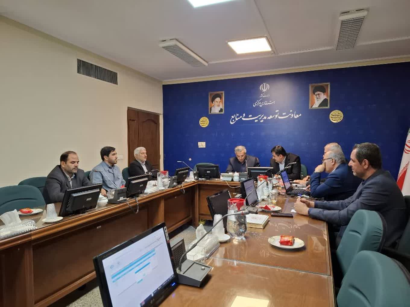 🔹جلسه کمیسیون مناقصات۳استانداری مرکزی در سال ۱۴۰۴ به ریاست علی میرزایی، معاون توسعه مدیریت و منابع استاندار و با حضور اعضای مربوطه برگزار و درخصوص مسایل مربوطه تصمیمات لازم اتخاذ گردید.