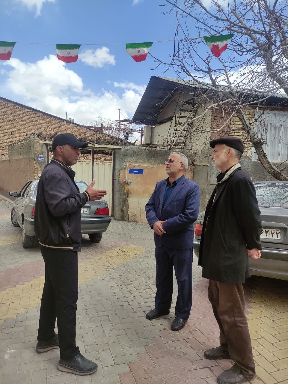 بازدید سرزده ونوروزی ابوالفضل قاسمی فرماندار 
روز یکشنبه مورخ ۱۴۰۴/۰۱/۰۳
ابوالفضل قاسمی فرماندار به اتفاق محمدی مسئول حراست فرمانداری از روستای جاسب(واران،وشتگان،وسقونقان،بیجگان،. زر،کروگان از توابع بخش مرکزی شهرستان دلیجان بازدید وبا اعضاء شورای اسلامی و دهیاران  روستا دیدار ودرخصوص مشکلات روستا گفتگو کردند