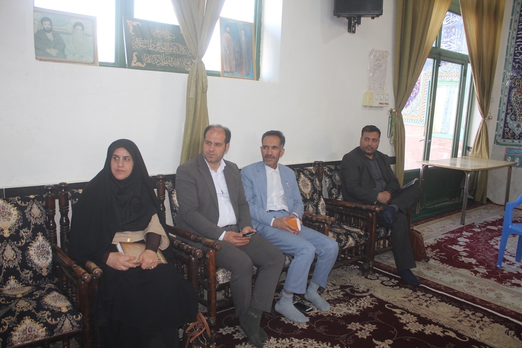 نشست بررسی مسائل و مشکلات روستای فر فهان شهرستان خمین برگزار شد