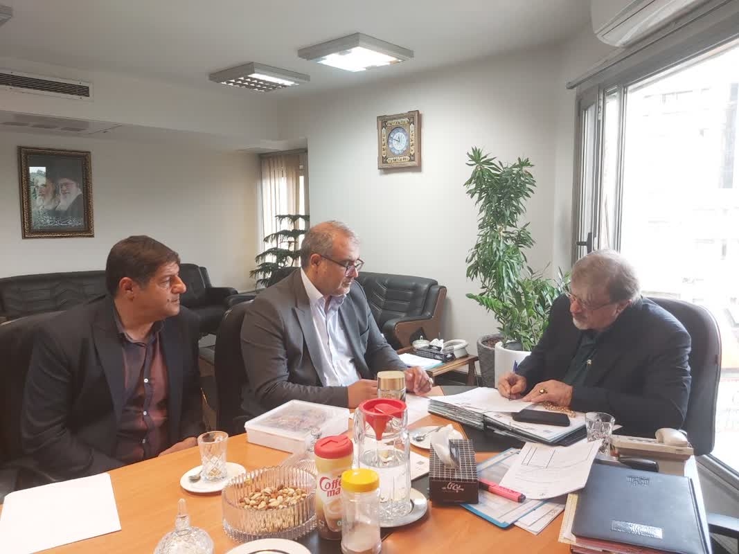 پیگیری تحقق تخصیص و جذب اعتبارات پروژه های عمرانی و زیرساختی شهرداری آشتیان در دیدار با معاون توسعه منابع و پشتیبانی سازمان شهرداریها و دهیاری های کشور