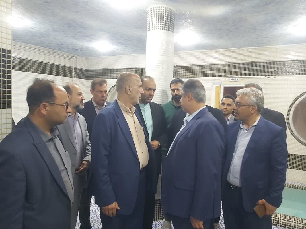 آیین بهره برداری از  استخر سرپوشیده فجر آشتیان با حضور دکتر زندیه وکیلی استاندار مرکزی