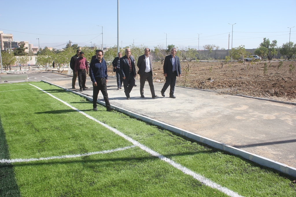 فرماندار از پارک بانوان شهیده خمین بازدید کرد