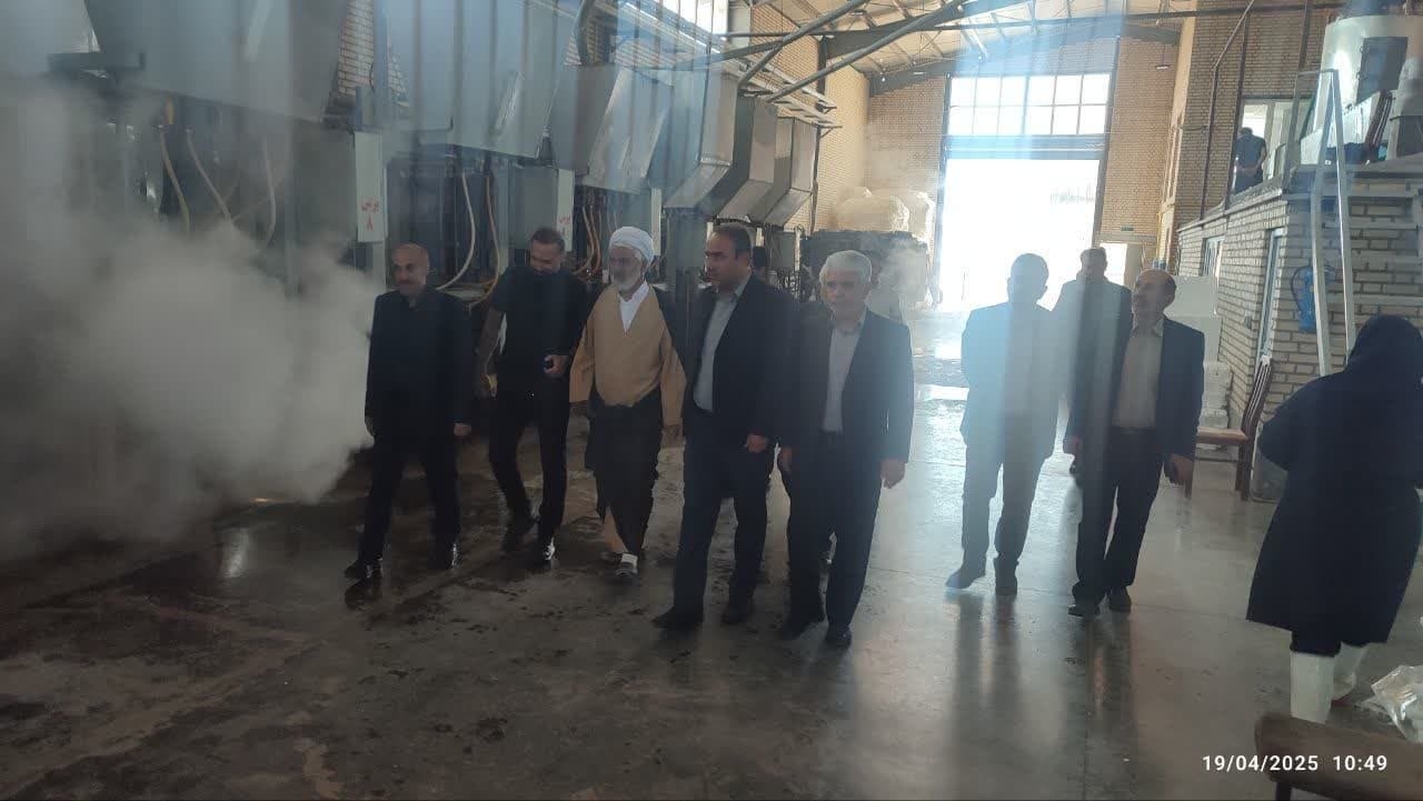 بازدید فرماندار  از صنایع شهرستان