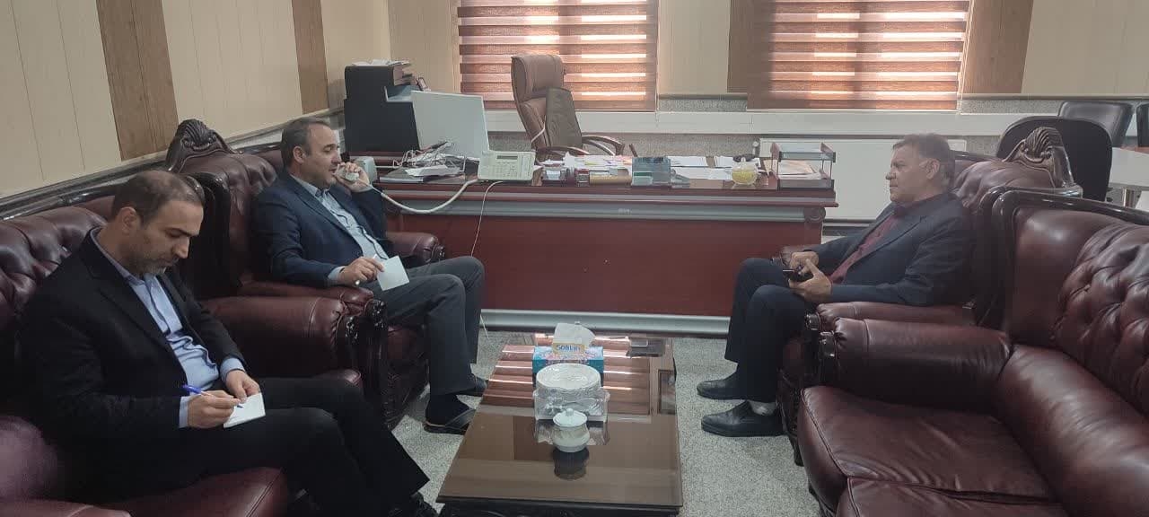 دیدار رئیس شورای روستای مصرقان و رئیس اداره منابع طبیعی با فرماندار